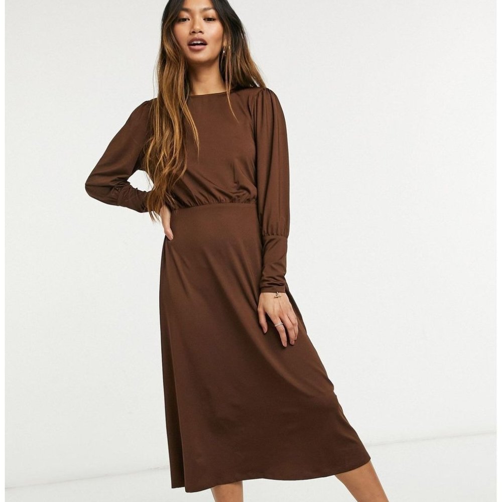 Vero Moda Aware jersey midi dress with deep cuffs in chocolate